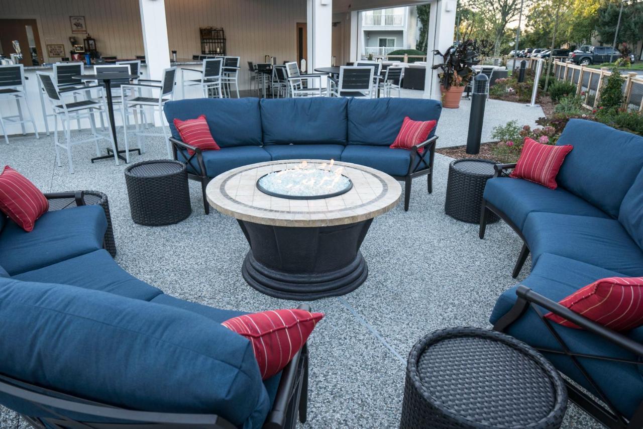 The Cove At Yarmouth Hotel Уест Ярмут Екстериор снимка